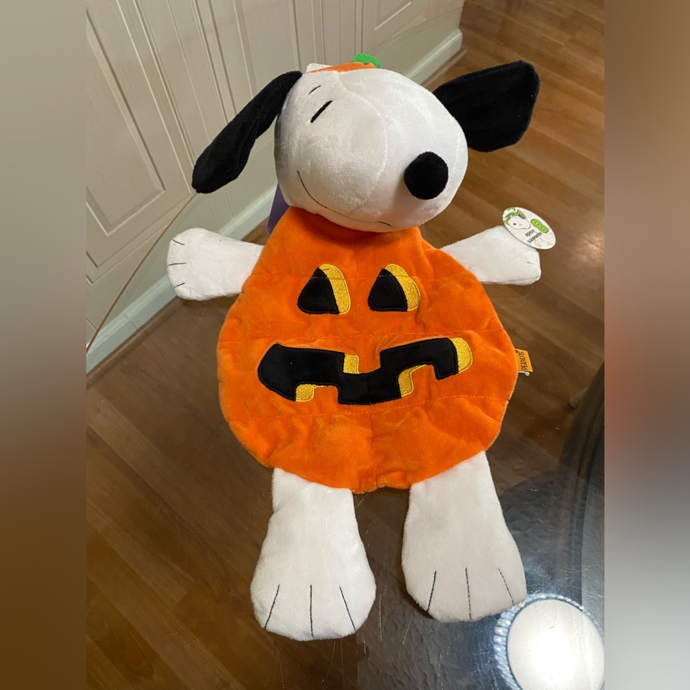 GMASON Peanuts ” Flat  Snoopy  Dog Toy w/8 Squeakers  Grey/Clinker New 16”